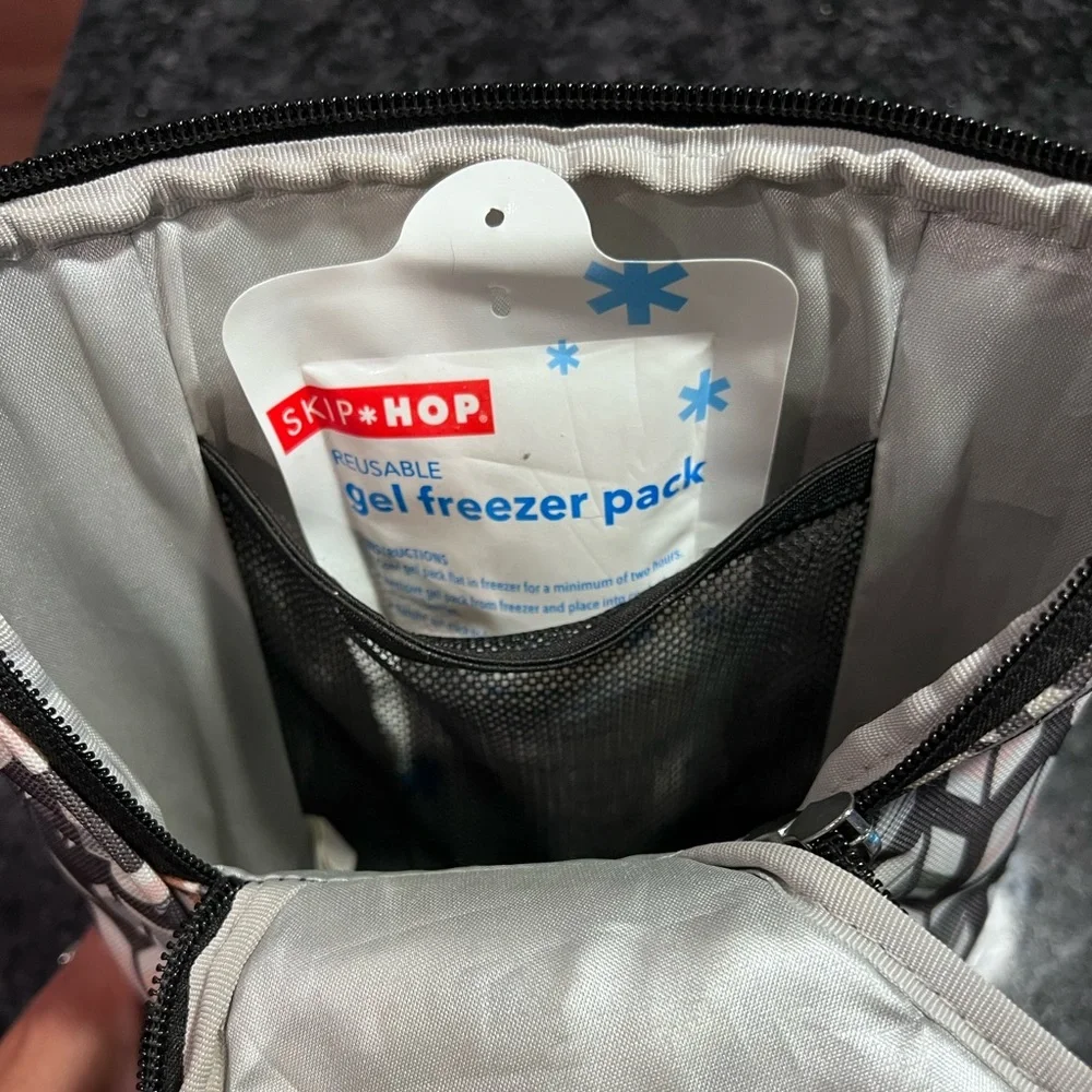 Skip Hop Grab and Go Double Bottle Bag